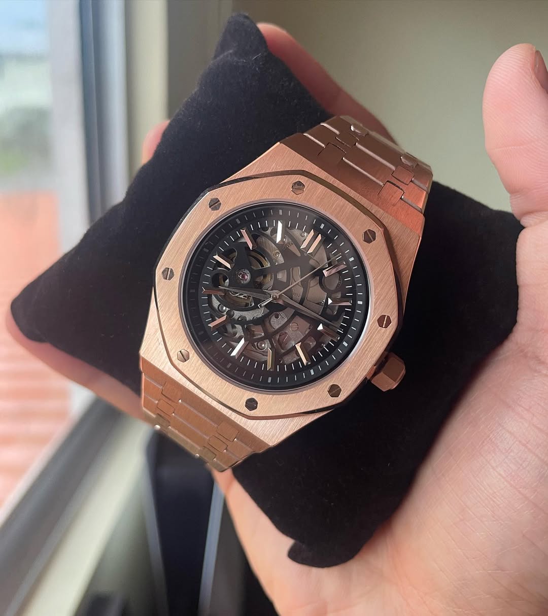 MOR OAK MOD - SKELETON ROSE - BLACK