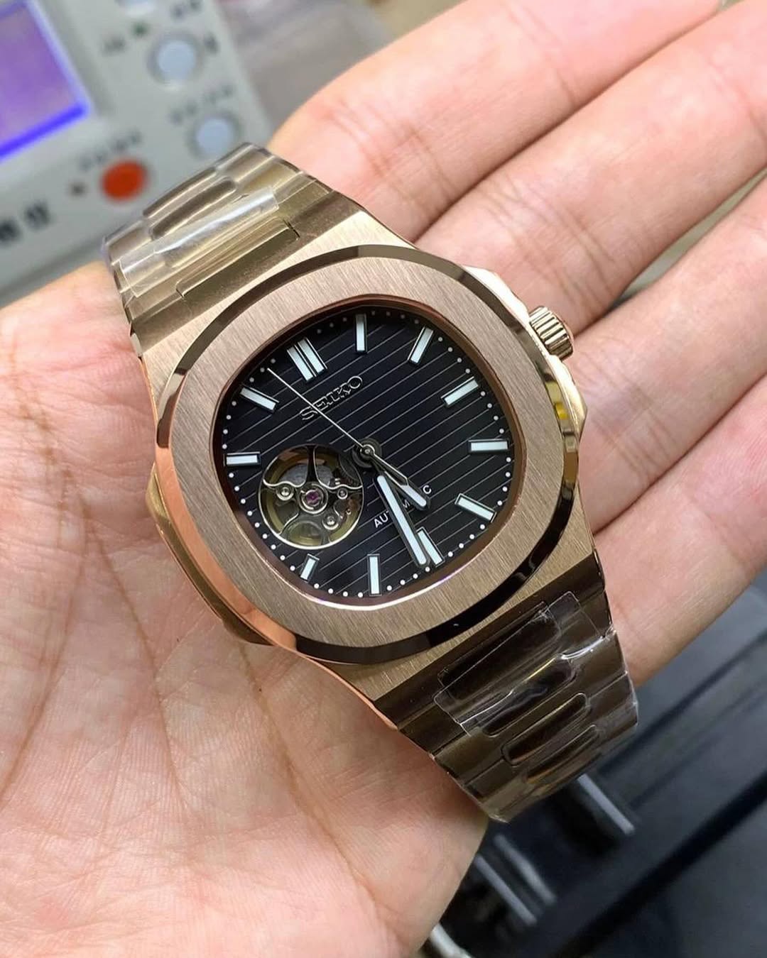 MORNAUT MOD - ROSE GOLD - BLACK (OPEN HEART)